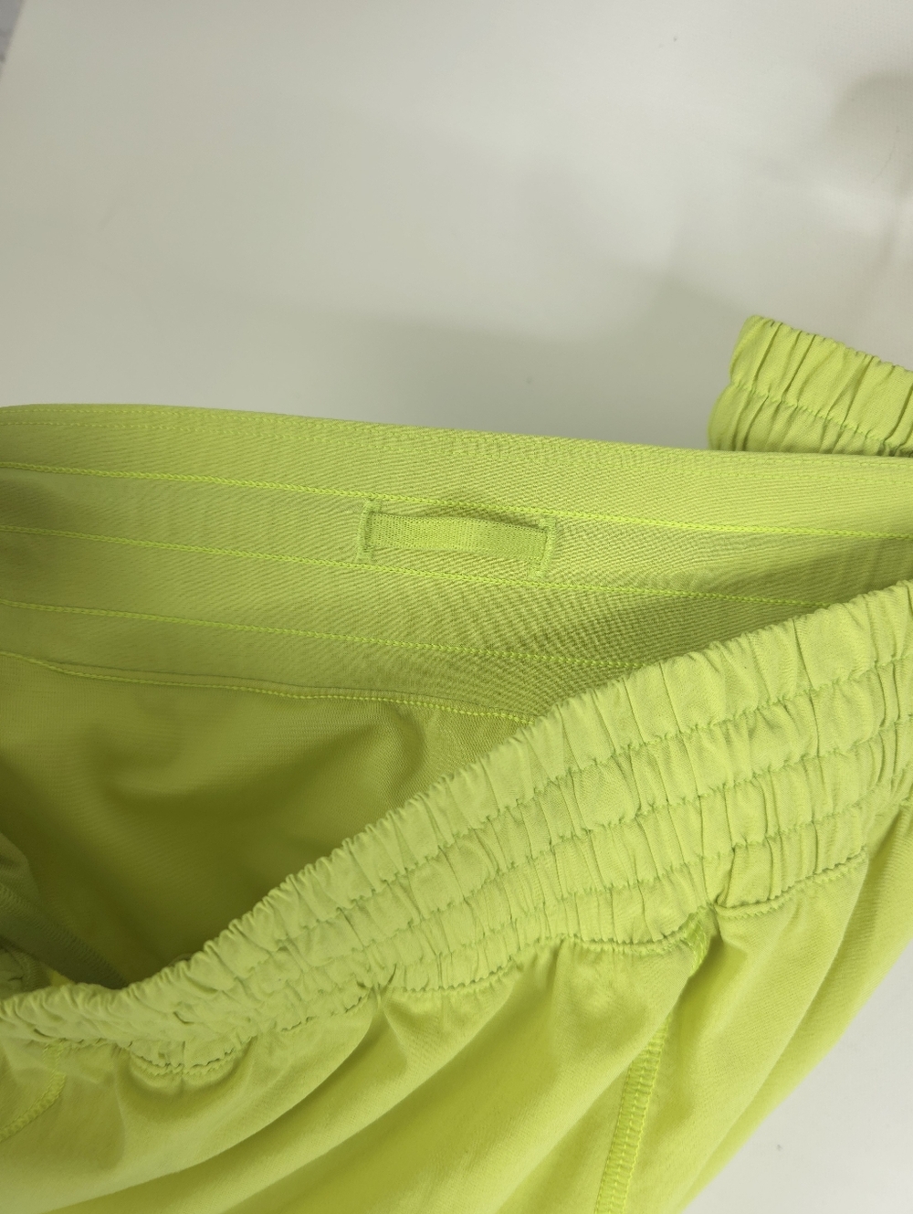 Lululemon Hotty Hot Lined Short 4" Electric Lemon Sz 12 - Picture 6 of 8